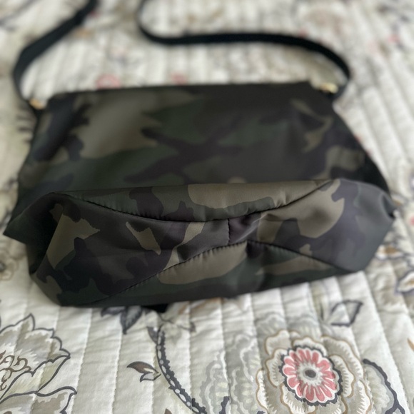 Marc Jacobs Camouflage Crossbody Bag - Picture 3 of 5
